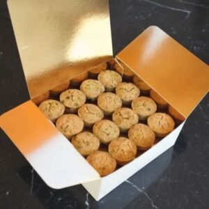 caja beige abierta